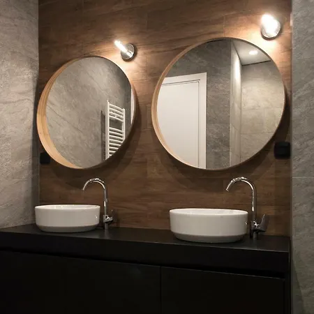 Preslav-luxury Near A Metro Station *